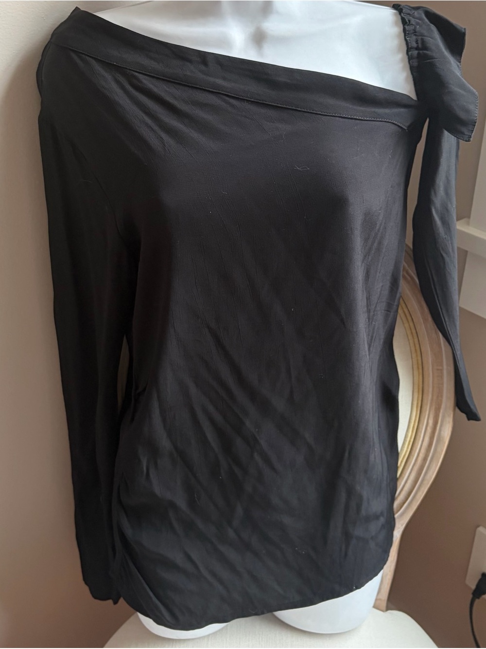 MLM LABEL black asymmetrical off the shoulder top
